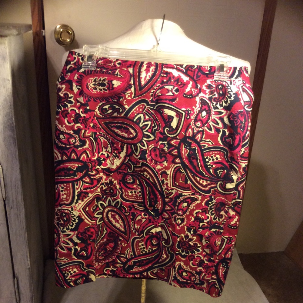Talbots size 4 petite paisley print skirt